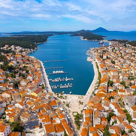 Amazing Apartment In Mali Losinj With Wifi Exteriör bild