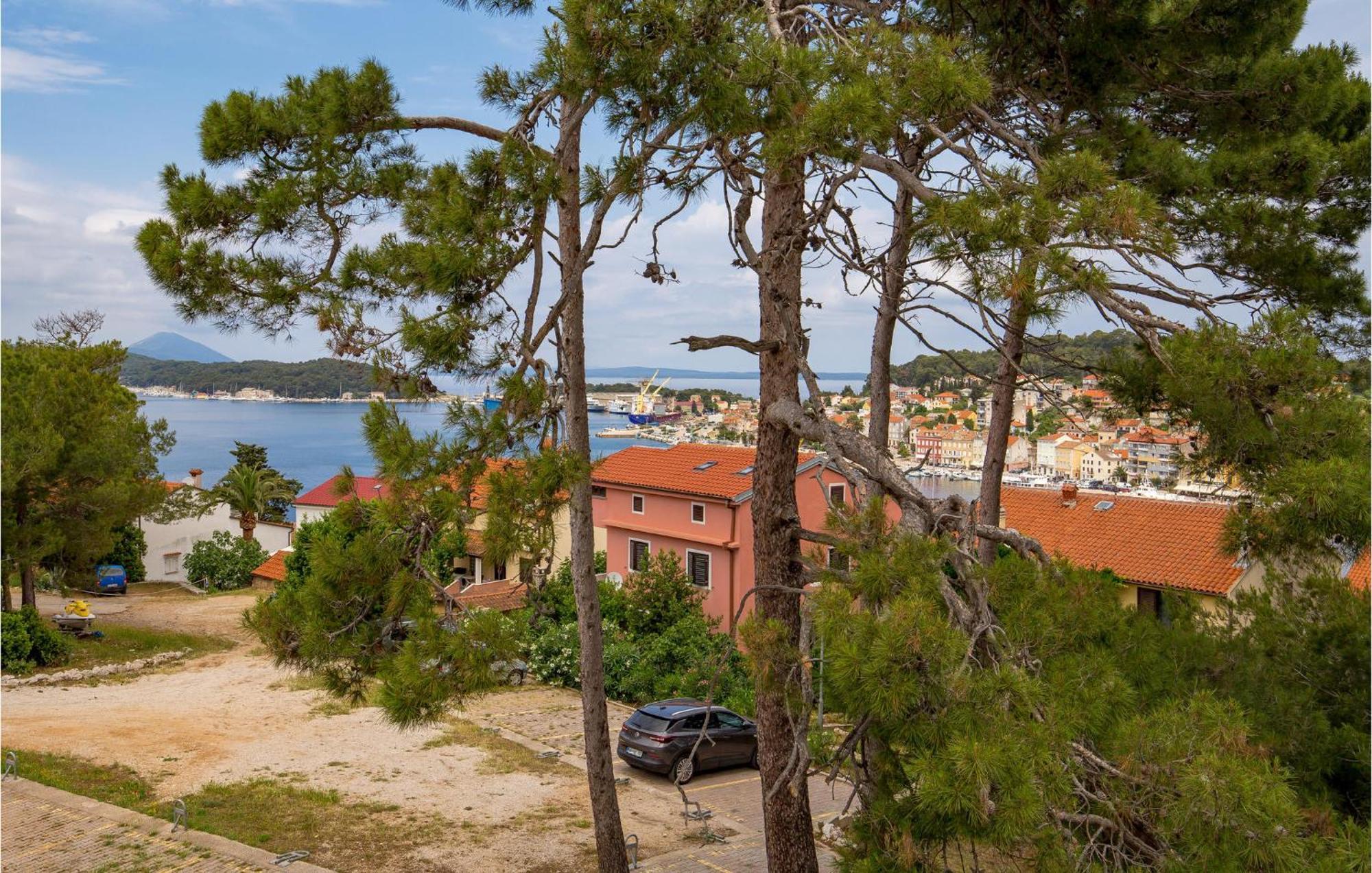 Amazing Apartment In Mali Losinj With Wifi Exteriör bild